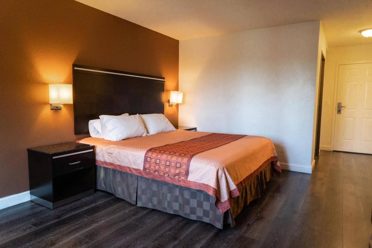 Maywood Inn Motel