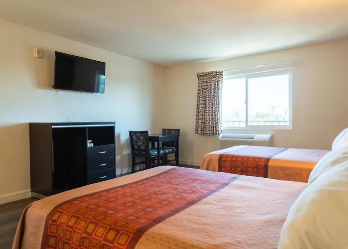Maywood Inn
