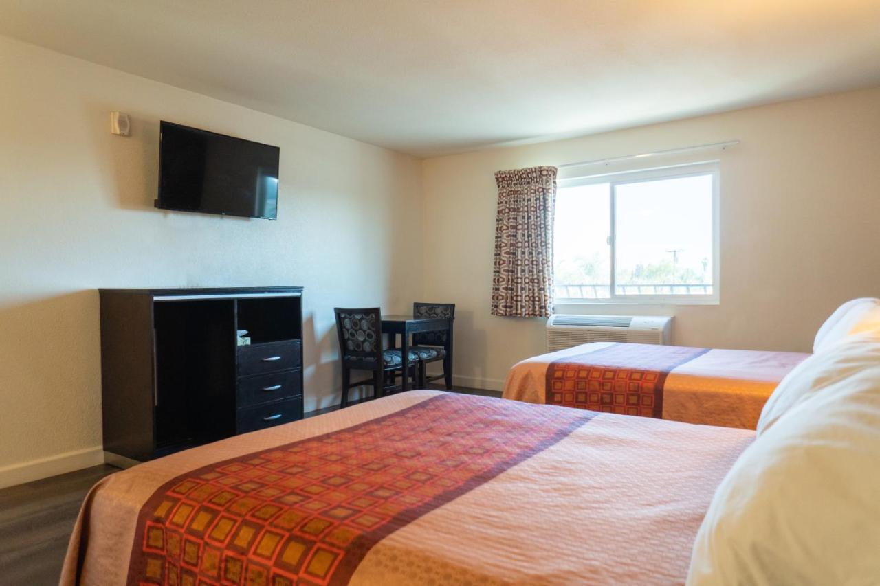 Maywood Inn Maywood