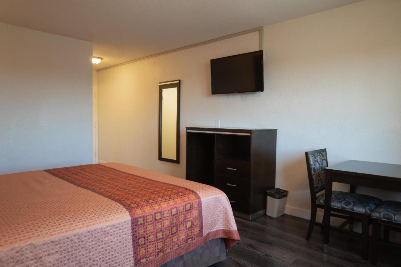 Maywood Inn Motel